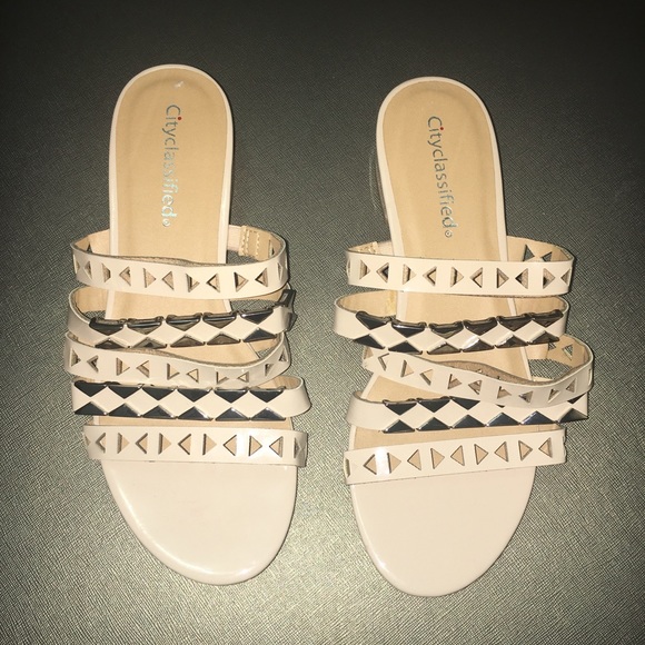 NUDE SANDALS WITH 5 DECORATIVE STRAPS - Picture 2 of 6